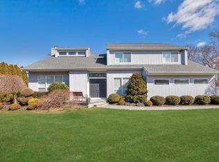 109 Glenrich Dr S, Saint James, NY 11780