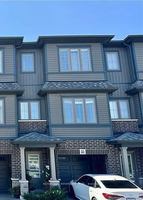 4 bed, $2,650 — Photo 1