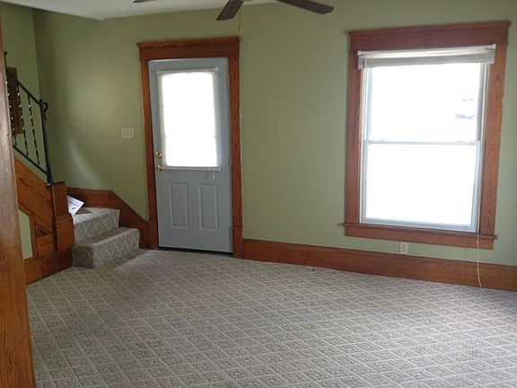 3rd image of 87 23rd St NW