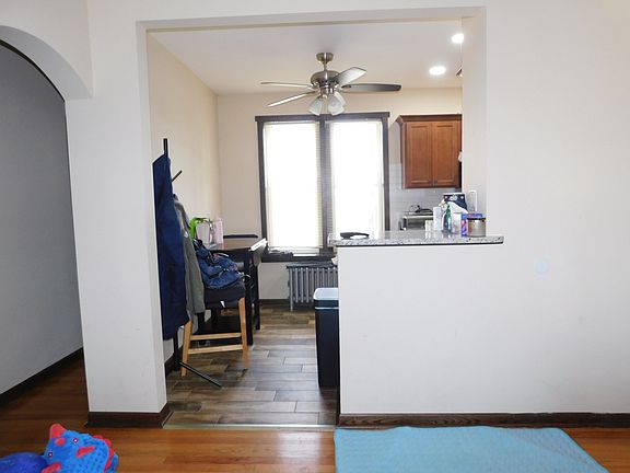 2nd image of 5705 W Catalpa Ave #1