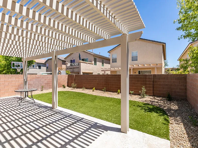 8660 Painted Horseshoe St — Photo 53