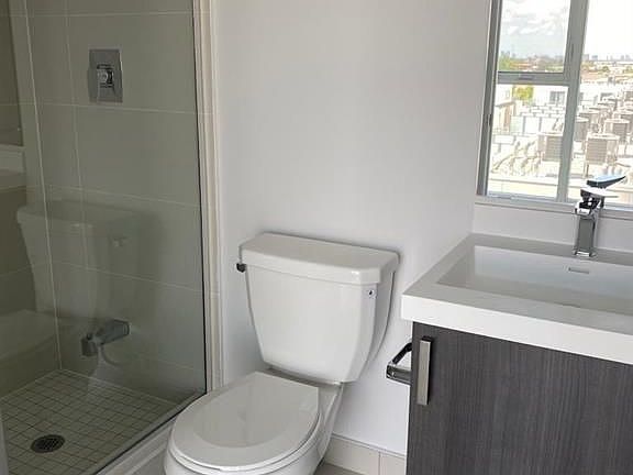 3rd image of 7895 Jane St #515