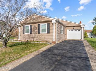 18 Innsbruck Drive, Toms River, NJ 08757