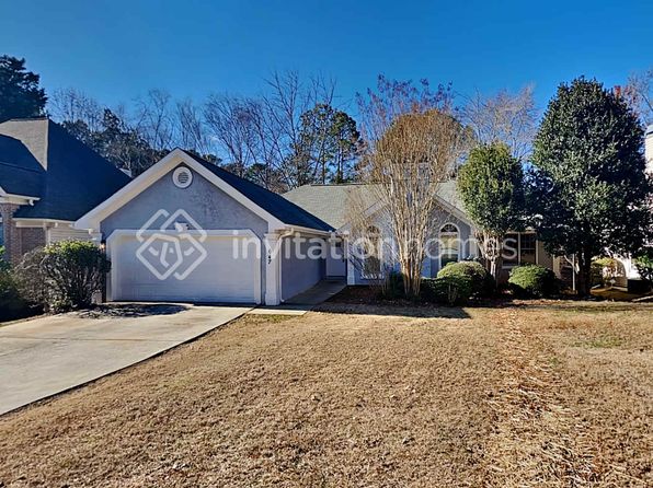 647 Overlook Wood Way