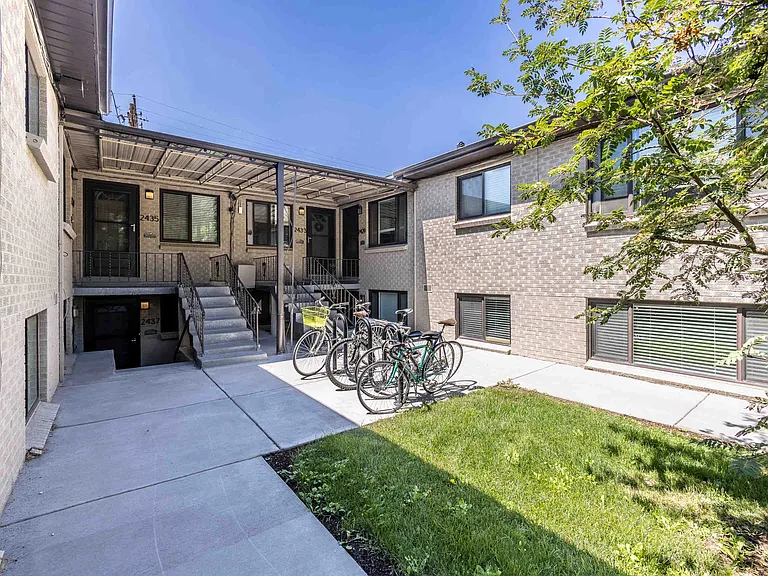 2421 S Gaylord St — Photo 11