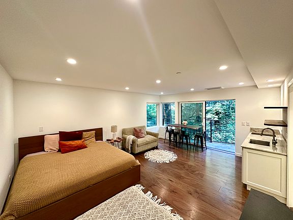 5th image of 501 Cascade Dr #B