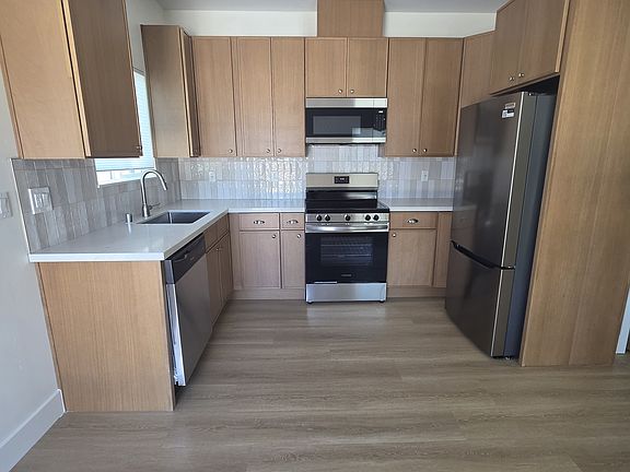2nd image of 4783 Bermuda Ave #101