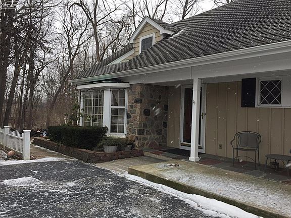 3rd image of 5478 S Sycamore Dr