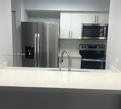 3rd image of 550 S Park Rd #32-8