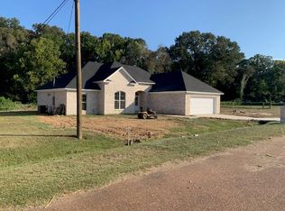 37 Ruby Ln, Natchez, MS 39120