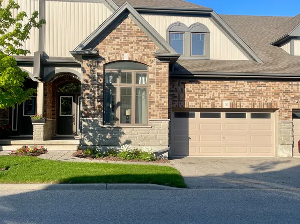 39 Kay Cres #3, Guelph, ON N1L 0N5