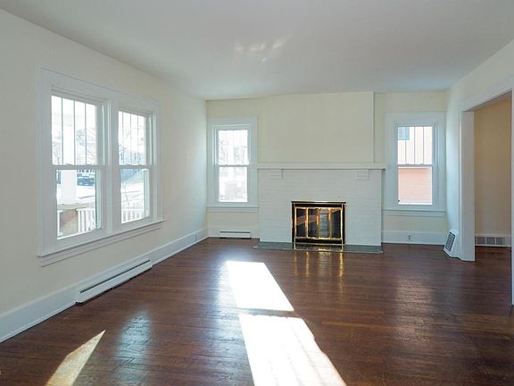 2312 Crane St-104