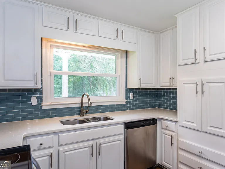 2752 Arrowood Dr #UPSTAIRS — Photo 10