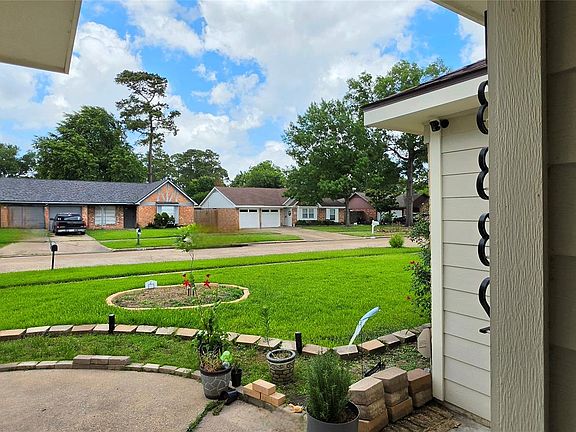 3rd image of 13882 Foxford Way