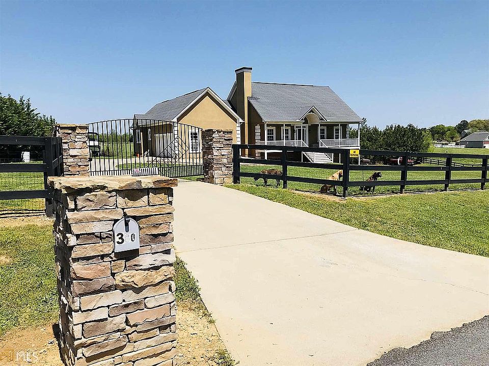 2nd image of 360 Big Pond Rd