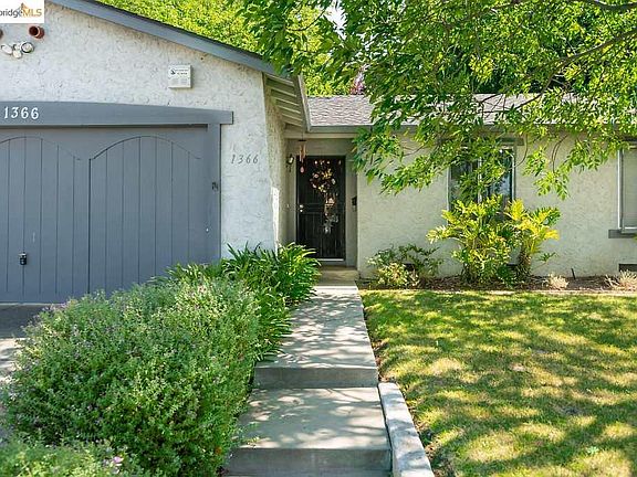 3rd image of 1366 Jensen Dr