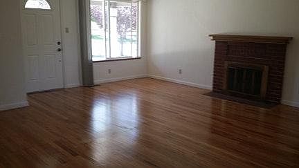 Front house (2000 sqft), Living room - view 2