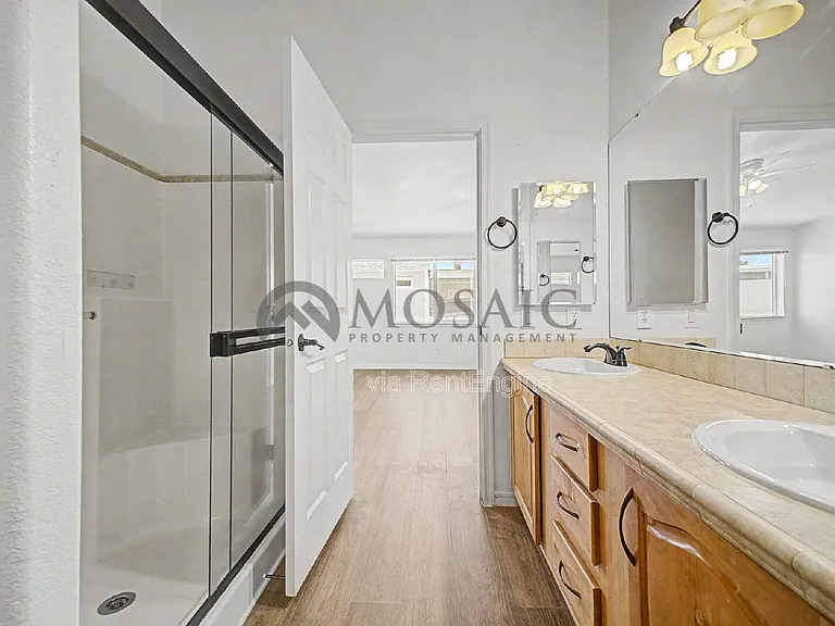 1625 S 74th St — Photo 25