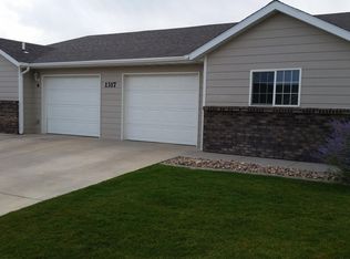 1317 Sydney Dr, Rapid City, SD 57701