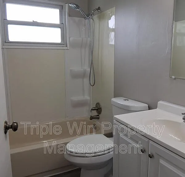 468 June Dr — Photo 13
