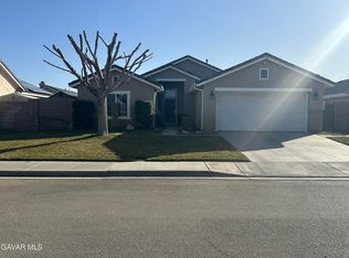3918 Parkridge Ave, Rosamond, CA 93560