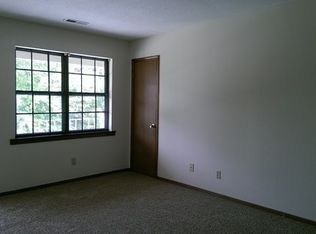 1414 Chisholm Rd APT 19, Florence, AL 35630