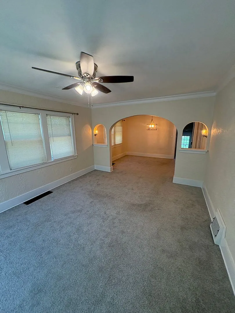 Charming 3-Bedroom Home in Peoria Pets Welcome! — Photo 3