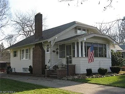 305 Bayview Rd photo 1