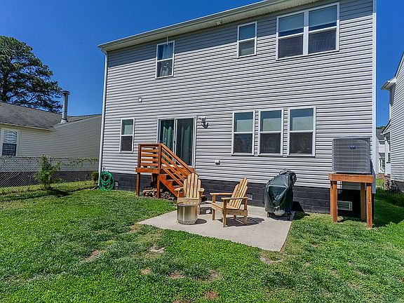 3rd image of 814 Hagan Ave