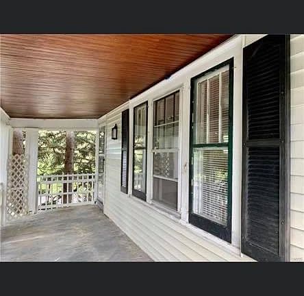 2nd image of 103 Twin Hills Dr #2