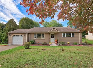 1114 Fienemann Rd, Farmington, CT 06032