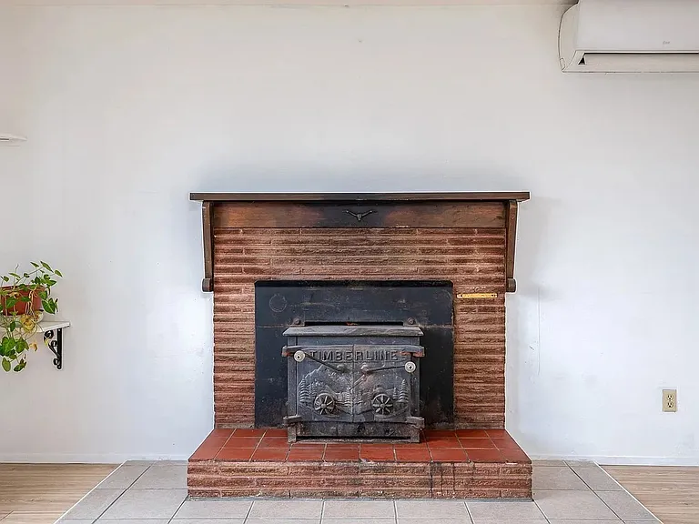 3660 NE Lombard St — Photo 7