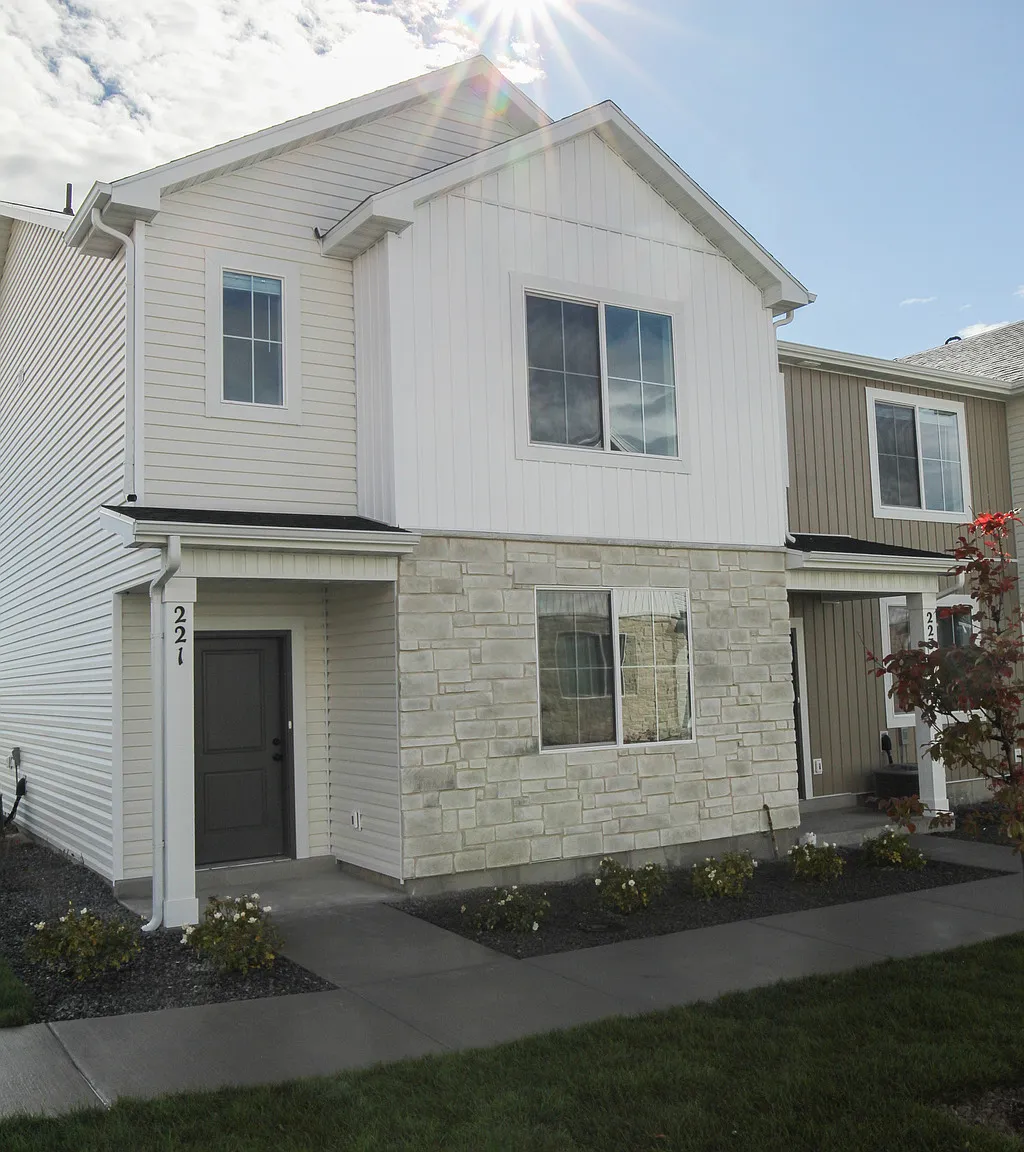 271 West 690 North - 1 — Photo 1