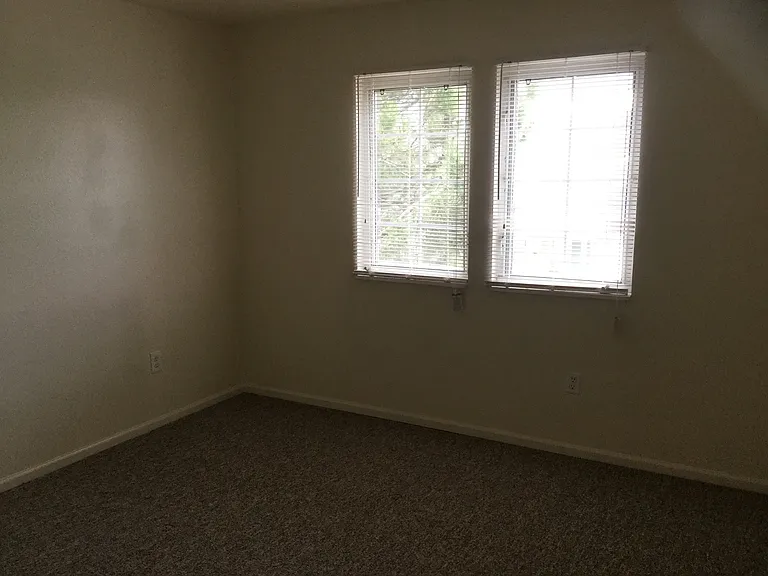 1022 Hacienda Ct — Photo 7