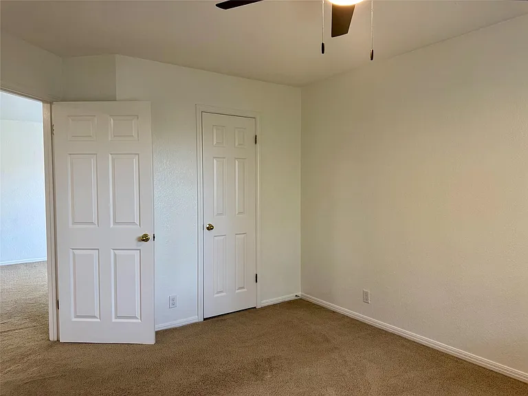 11112 Marden Ln — Photo 21