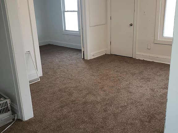 3rd image of 3365 E 126th St #Up