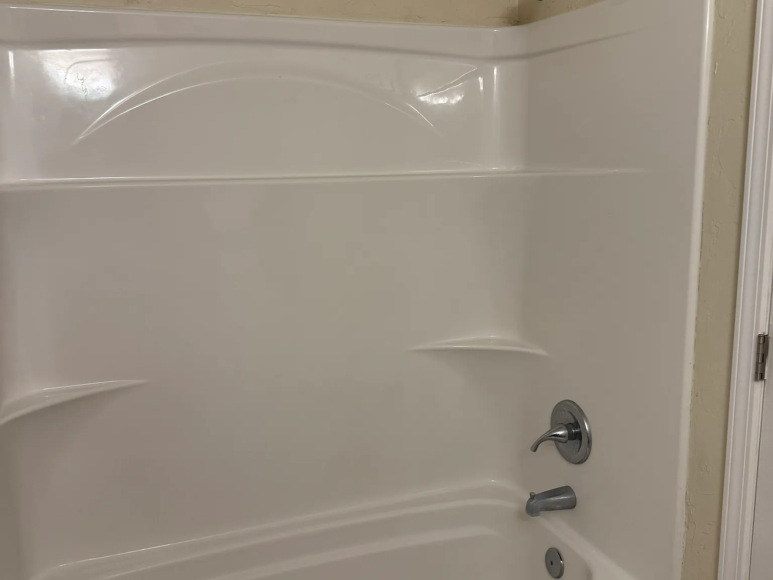 2 bed, 1000 sqft, $1,300 — Photo 2