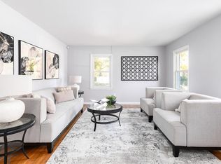 2 Chowning Dr, Hampton, VA 23664