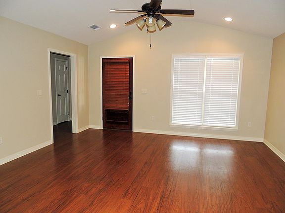 3rd image of 188 Lost Orchard Dr