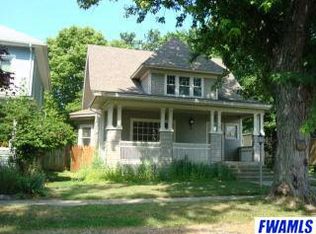 107 S Main St, Larwill, IN