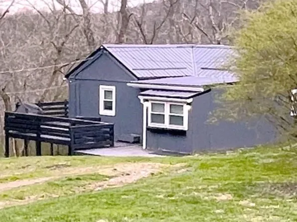 202 Pine Ln W, Gibsonia, PA 15044