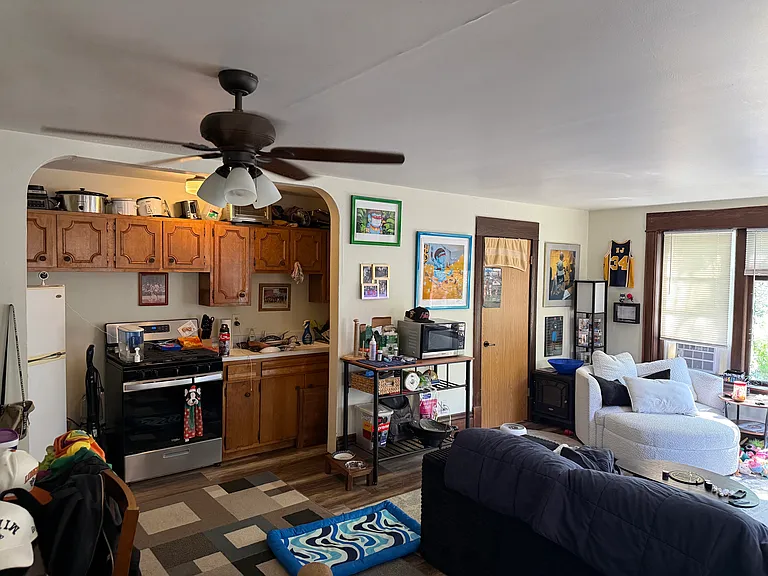 2530 Dupont Ave S #202 — Photo 6
