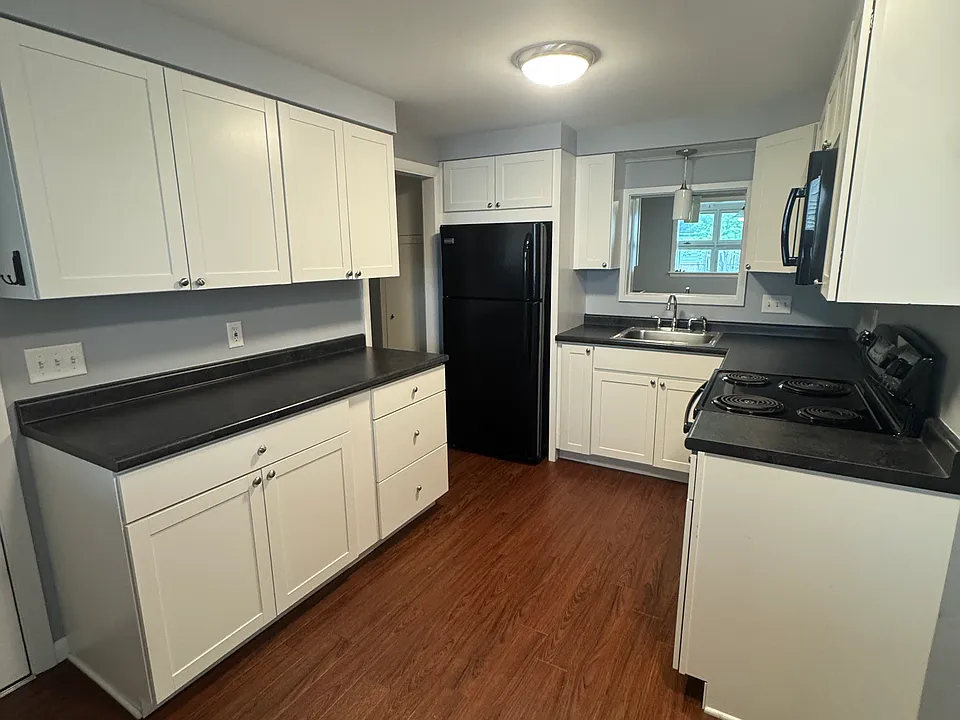 39 Rochester St #1