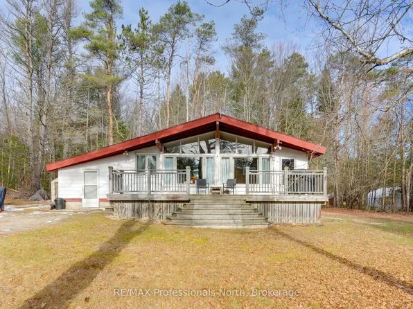 1001 Colony Trl, Bracebridge, ON P1L 1X3