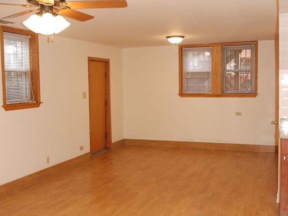 4th image of 2340 N Cambridge Ave #6247215