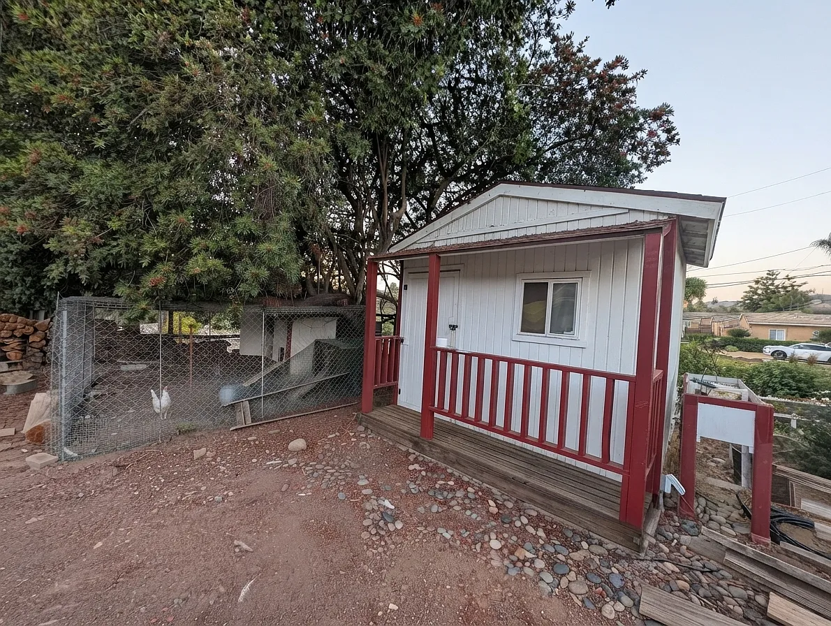 3 bed, 1900 sqft, $4,600 — Photo 4