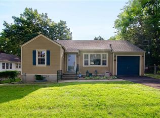 5137 Hayes St, Merriam, KS 66203