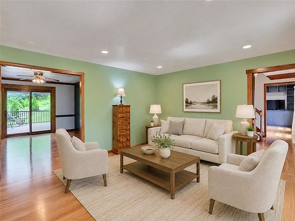 4th image of 2525 Country Side Ln