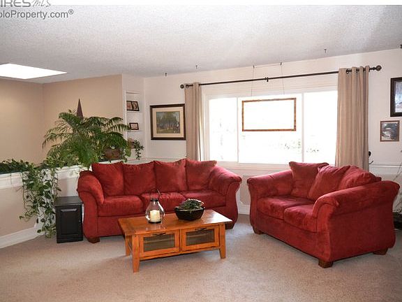 Living Room--Great Light!