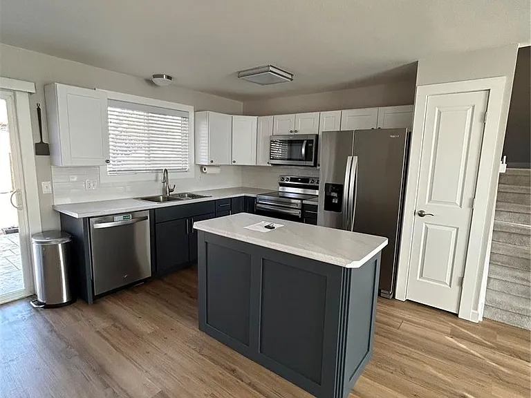 9235 Clermont Dr — Photo 10